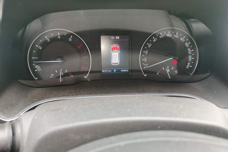 Used Wey VV5 2017 2.0T Ultra-Luxury Version Odometer Close Up