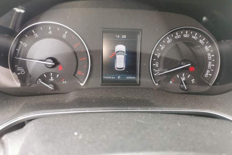 Used Wey VV5 2017 2.0T Ultra-Luxury Version Odometer Close Up