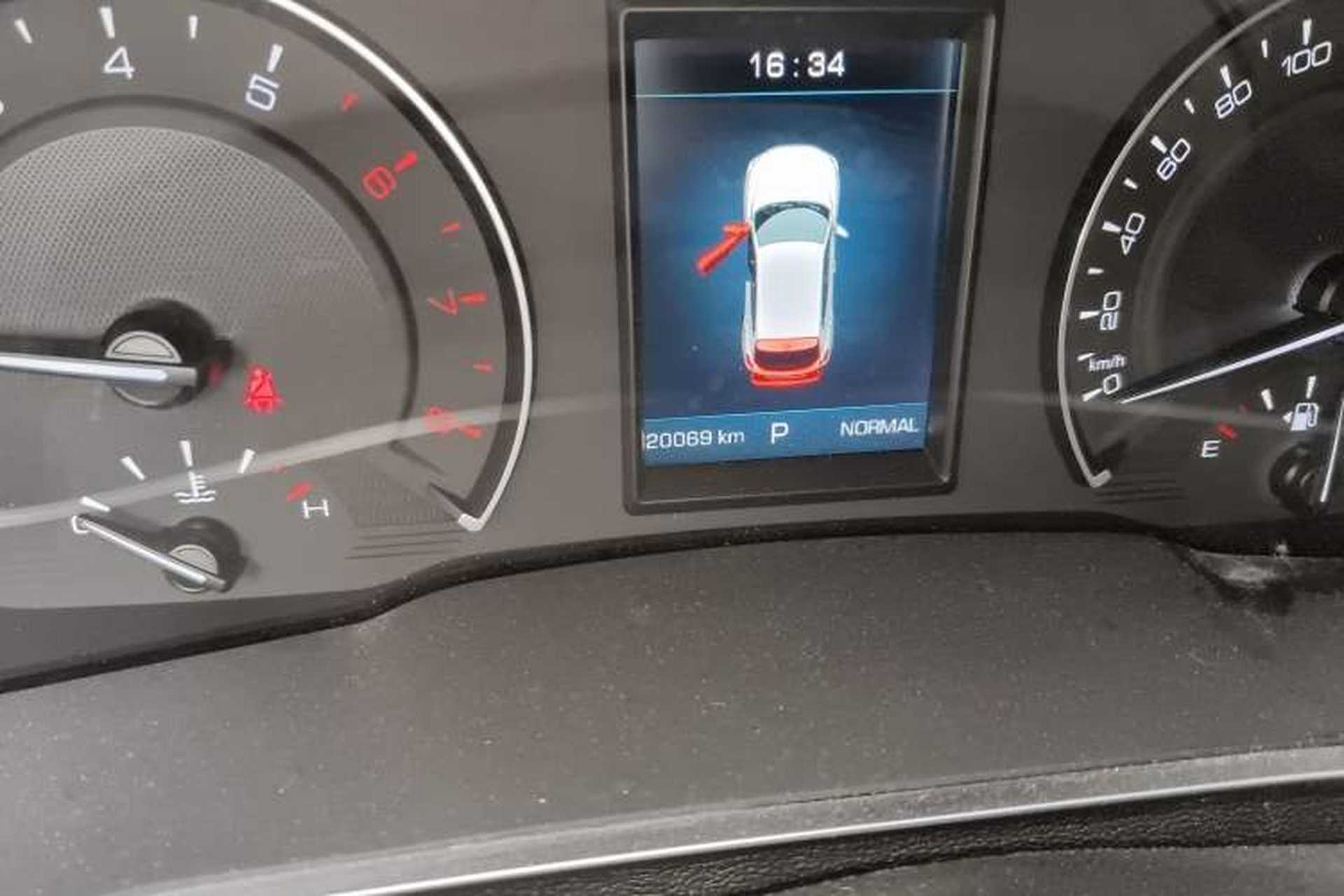 Used Wey VV5 2017 2.0T Ultra-Luxury Version Odometer Close Up