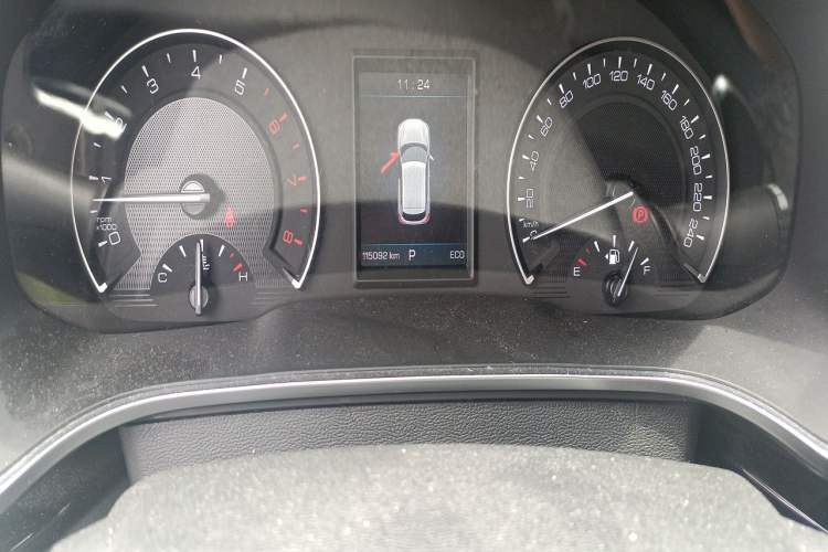 Used Wey VV5 2017 2.0T Ultra-Luxury Version Odometer Close Up