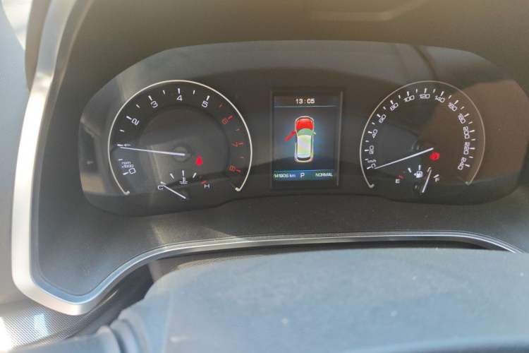 Used Wey VV5 2017 2.0T Ultra-Luxury Version Odometer Close Up