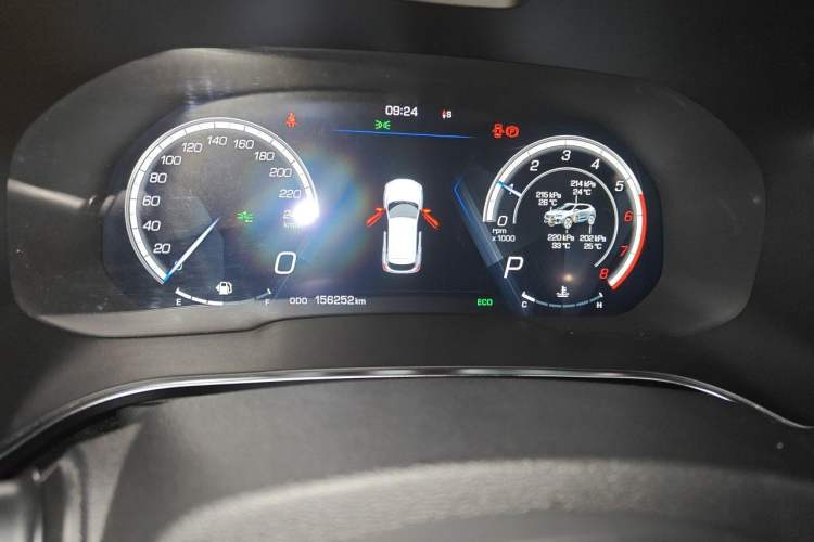 Used Wey VV5 2017 2.0T Flagship Edition Odometer Close Up