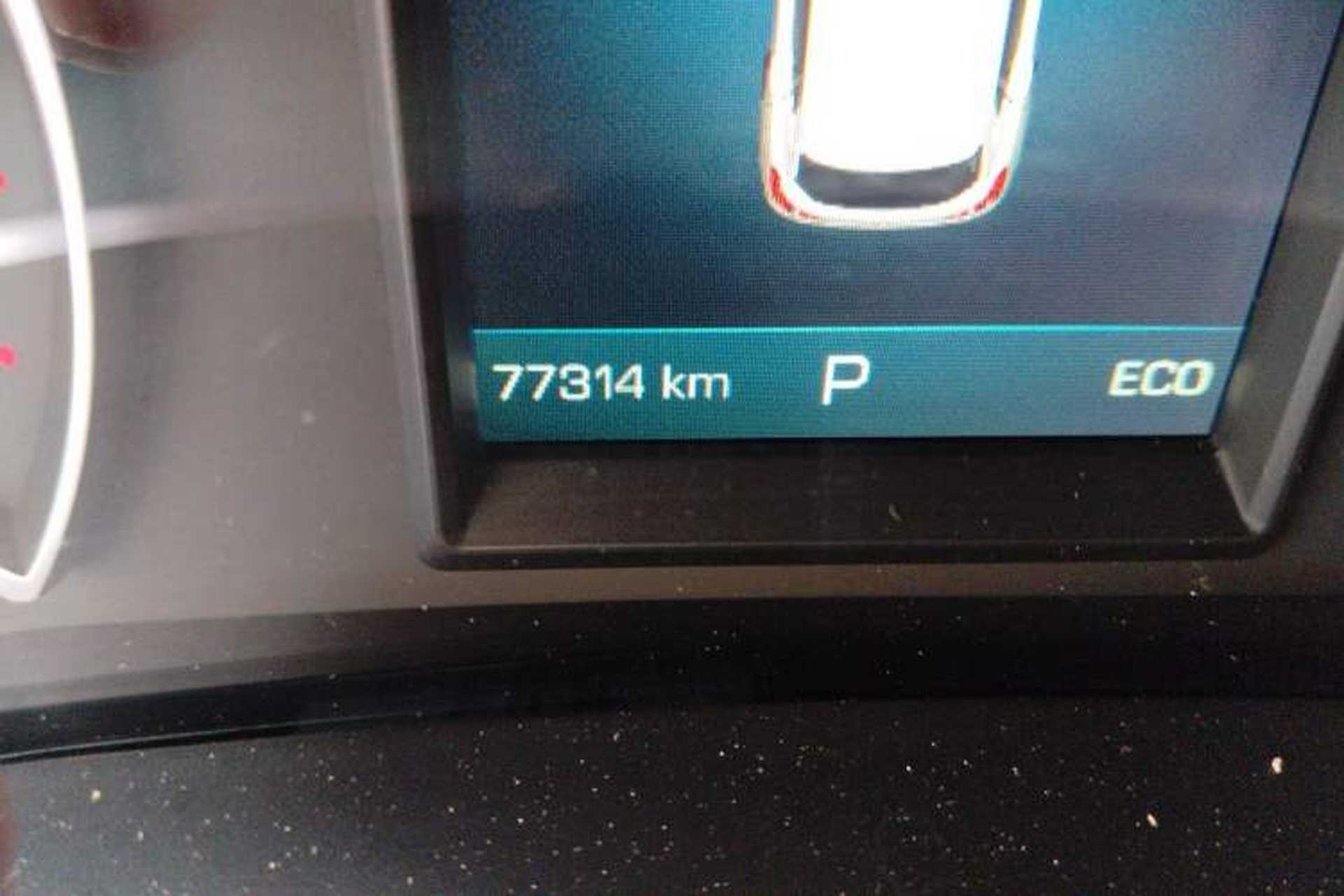 Used Wey VV5 2017 2.0T Ultra-Luxury Version Odometer Close Up