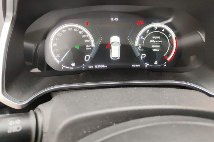 Used Wey VV5 2017 2.0T Flagship Edition Odometer Close Up