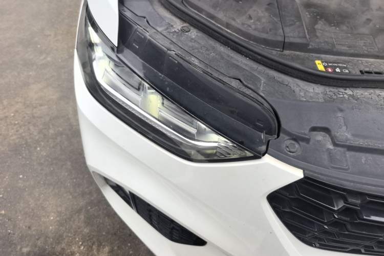 Used Wey VV5 2017 2.0T Ultra-Luxury Version Right Front Headlight