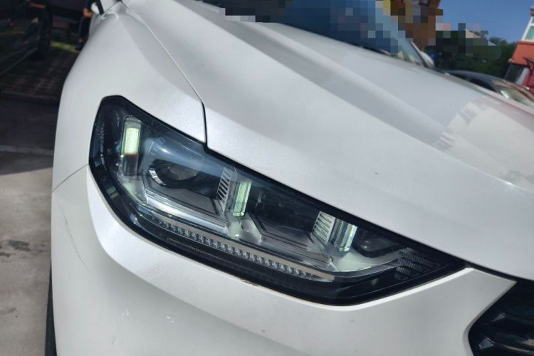 Used Wey VV5 2017 2.0T Ultra-Luxury Version Right Front Headlight