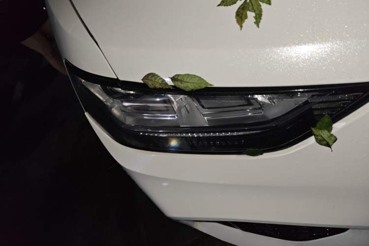 Used Wey VV5 2017 2.0T Flagship Edition Right Front Headlight