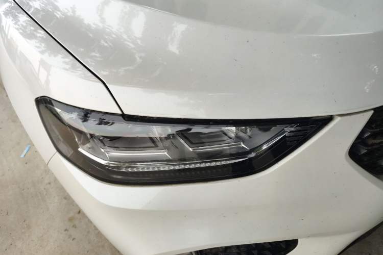 Used Wey VV5 2017 2.0T Ultra-Luxury Version Right Front Headlight