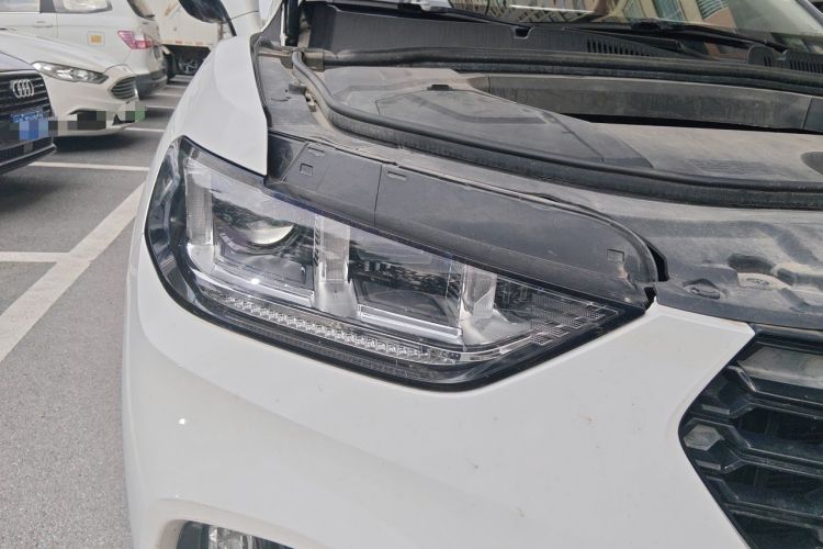 Used Wey VV5 2017 2.0T Flagship Edition Right Front Headlight