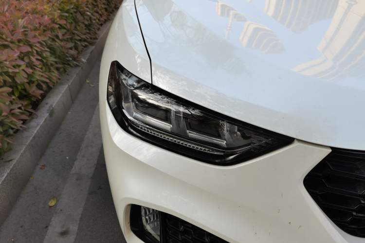 Used Wey VV5 2017 2.0T Flagship Edition Right Front Headlight