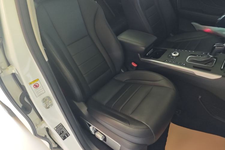 Used Wey VV5 2017 2.0T Ultra-Luxury Version Right Front Seat