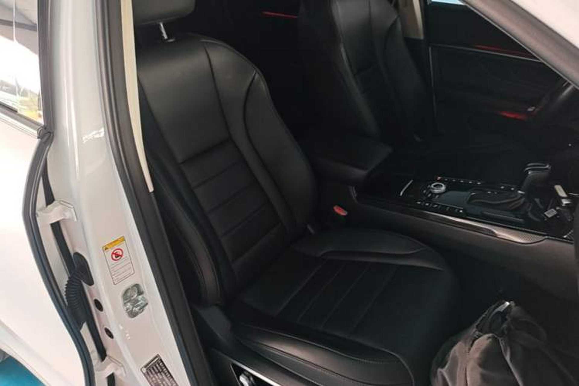 Used Wey VV5 2017 2.0T Ultra-Luxury Version Right Front Seat