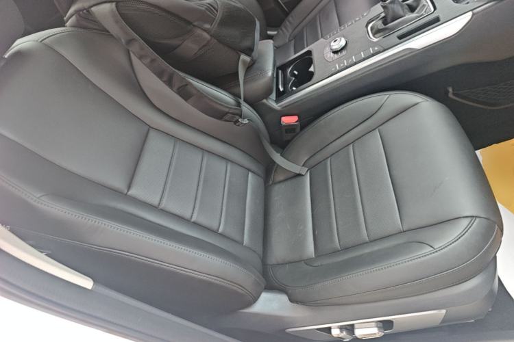 Used Wey VV5 2017 2.0T Ultra-Luxury Version Right Front Seat