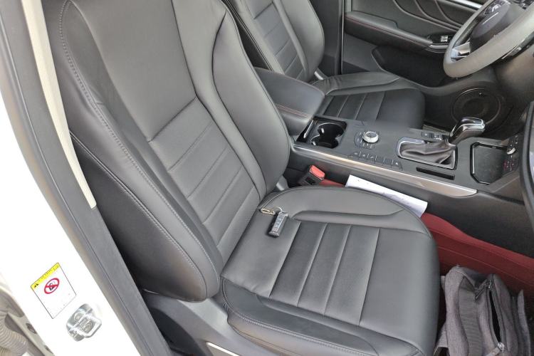 Used Wey VV5 2017 2.0T Ultra-Luxury Version Right Front Seat