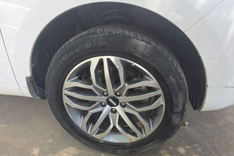 Used Wey VV5 2017 2.0T Ultra-Luxury Version Right Front Wheel Hub