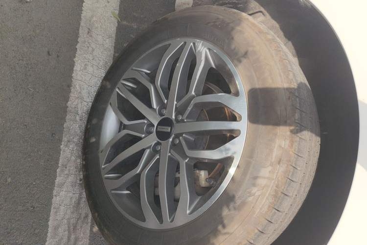 Used Wey VV5 2017 2.0T Ultra-Luxury Version Right Front Wheel Hub