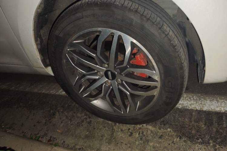 Used Wey VV5 2017 2.0T Ultra-Luxury Version Right Front Wheel Hub