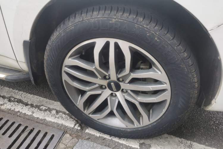 Used Wey VV5 2017 2.0T Ultra-Luxury Version Right Front Wheel Hub