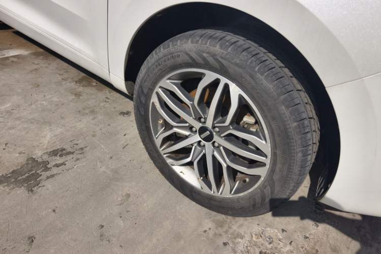 Used Wey VV5 2017 2.0T Ultra-Luxury Version Right Front Wheel Hub
