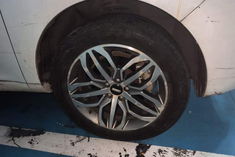 Used Wey VV5 2017 2.0T Ultra-Luxury Version Right Front Wheel Hub