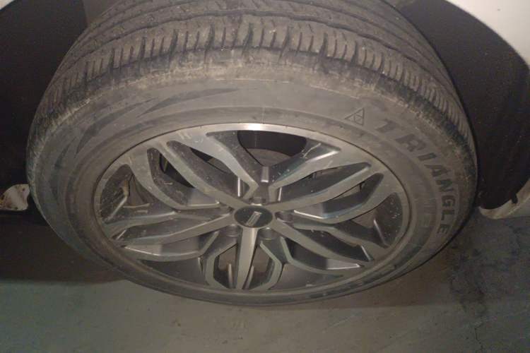 Used Wey VV5 2017 2.0T Ultra-Luxury Version Right Front Wheel Hub