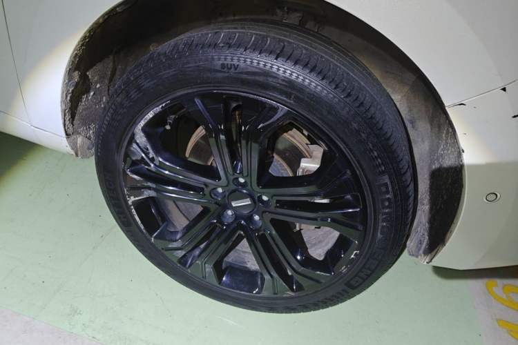 Used Wey VV5 2017 2.0T Flagship Edition Right Front Wheel Hub