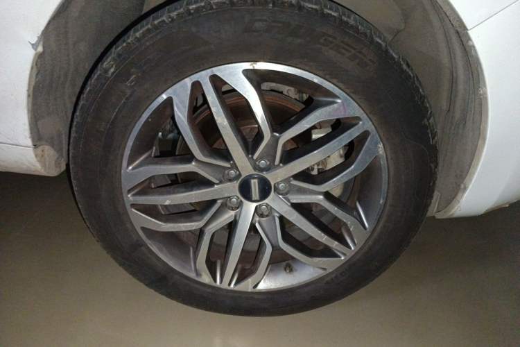 Used Wey VV5 2017 2.0T Ultra-Luxury Version Right Front Wheel Hub