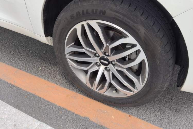 Used Wey VV5 2017 2.0T Ultra-Luxury Version Right Front Wheel Hub