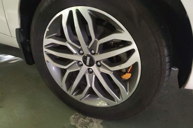 Used Wey VV5 2017 2.0T Ultra-Luxury Version Right Front Wheel Hub