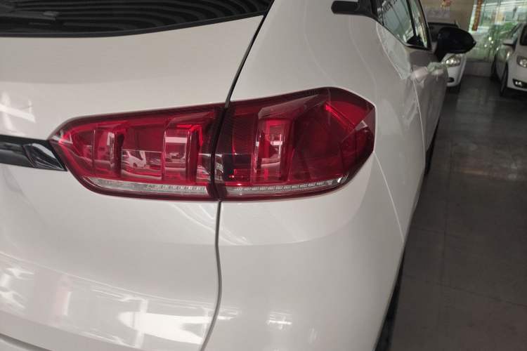 Used Wey VV5 2017 2.0T Flagship Edition Right Rear Taillight