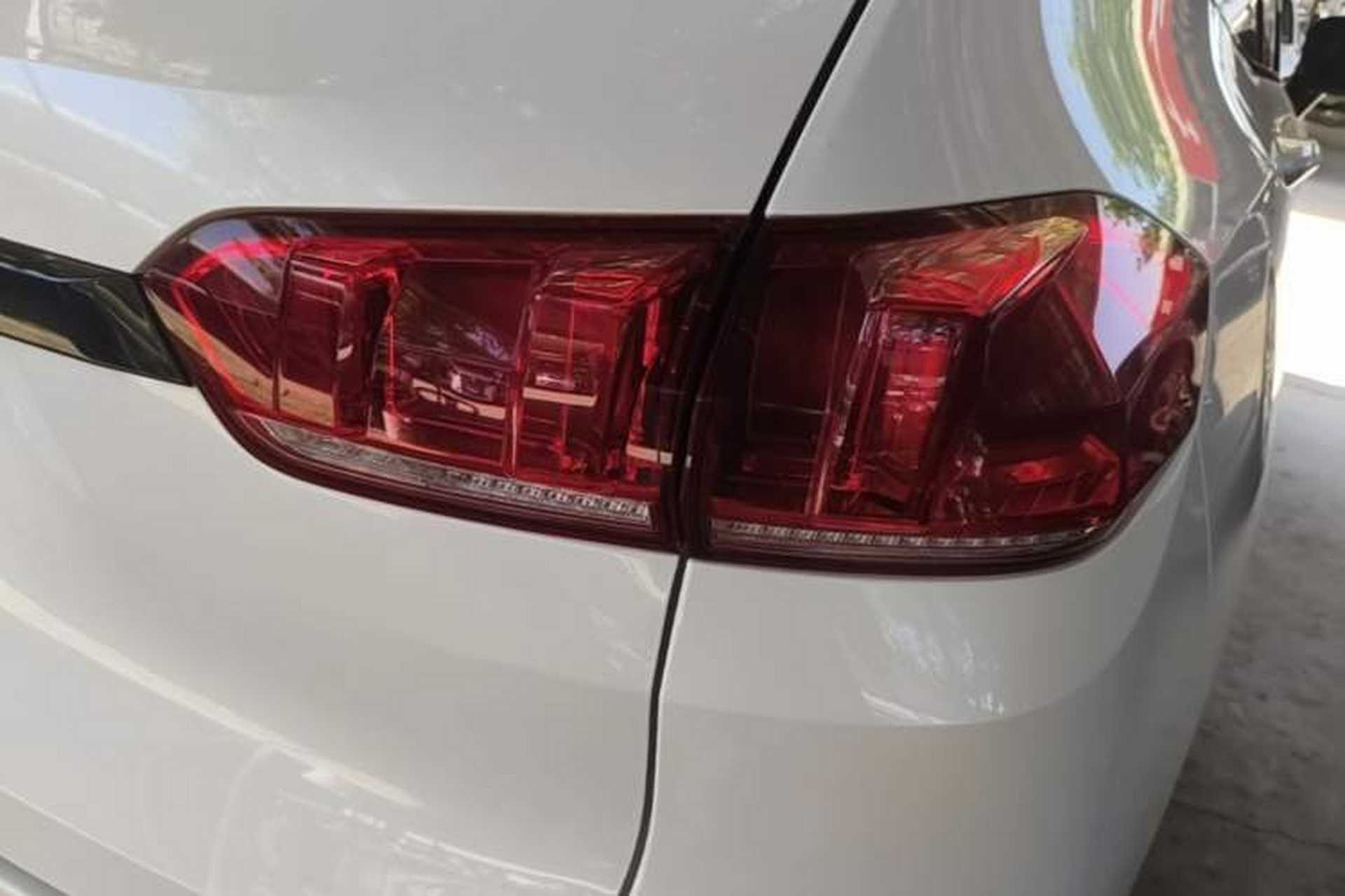Used Wey VV5 2017 2.0T Ultra-Luxury Version Right Rear Taillight