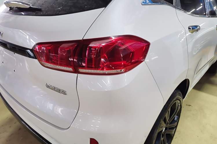 Used Wey VV5 2017 2.0T Flagship Edition Right Rear Taillight