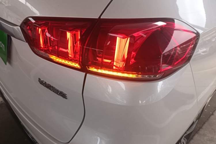 Used Wey VV5 2017 2.0T Flagship Edition Right Rear Taillight