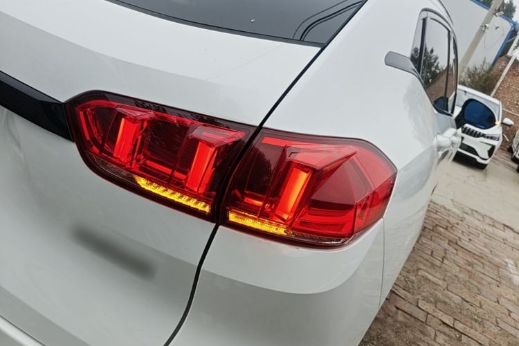Used Wey VV5 2017 2.0T Flagship Edition Right Rear Taillight