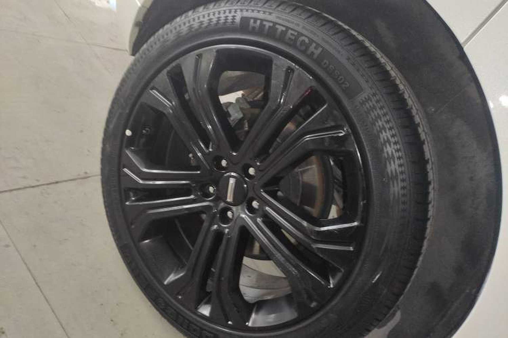 Used Wey VV5 2017 2.0T Flagship Edition Right Rear Wheel Hub