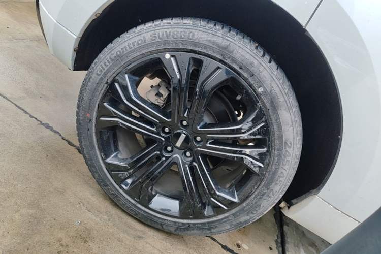 Used Wey VV5 2017 2.0T Flagship Edition Right Rear Wheel Hub