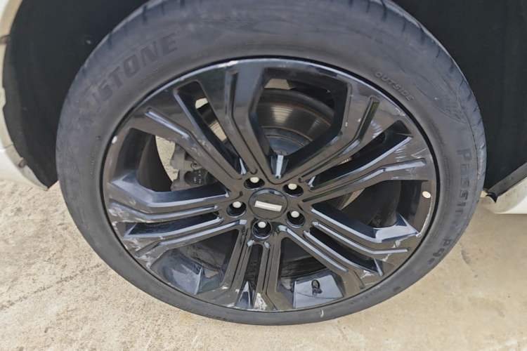 Used Wey VV5 2017 2.0T Flagship Edition Right Rear Wheel Hub