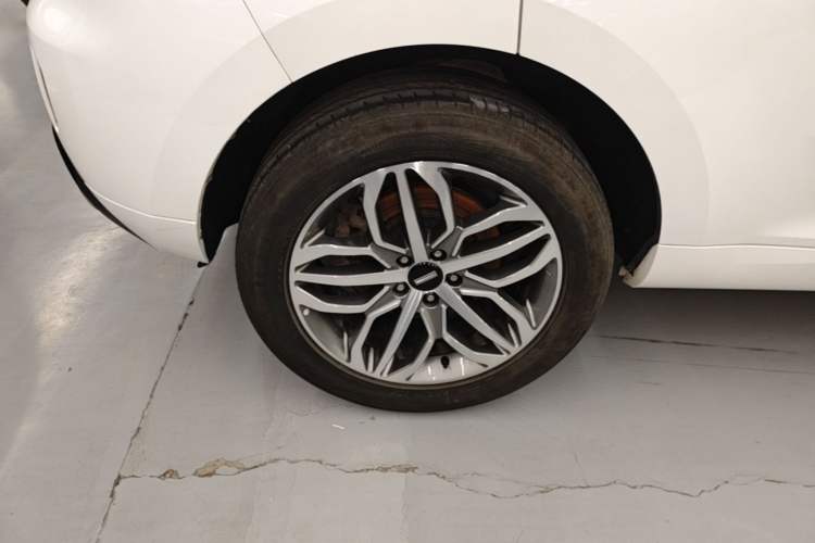 Used Wey VV5 2017 2.0T Ultra-Luxury Version Right Rear Wheel Hub