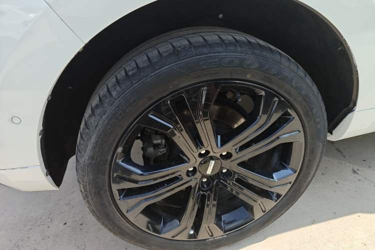 Used Wey VV5 2017 2.0T Flagship Edition Right Rear Wheel Hub