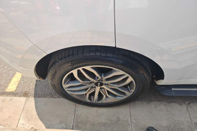 Used Wey VV5 2017 2.0T Ultra-Luxury Version Right Rear Wheel Hub