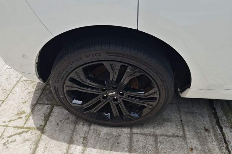 Used Wey VV5 2017 2.0T Flagship Edition Right Rear Wheel Hub