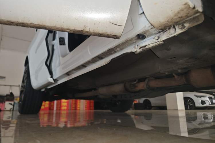 Used Wey VV5 2017 2.0T Flagship Edition Right Side Sill