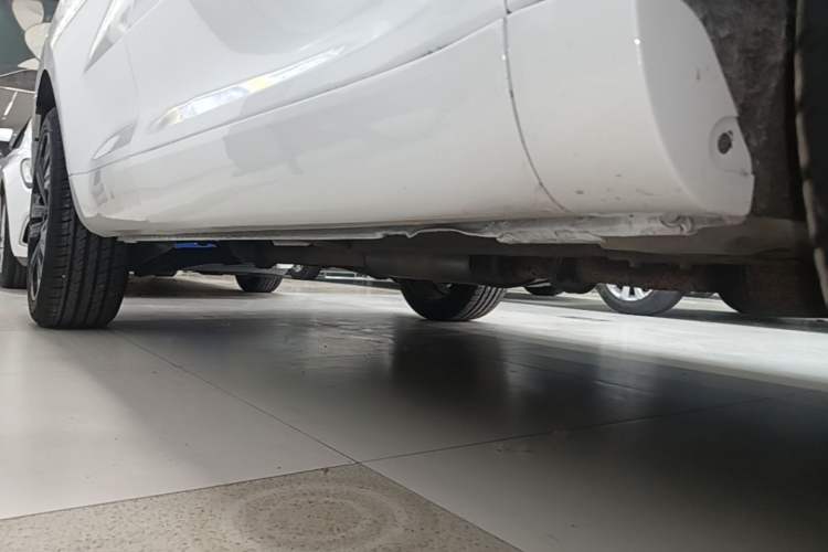Used Wey VV5 2017 2.0T Flagship Edition Right Side Sill