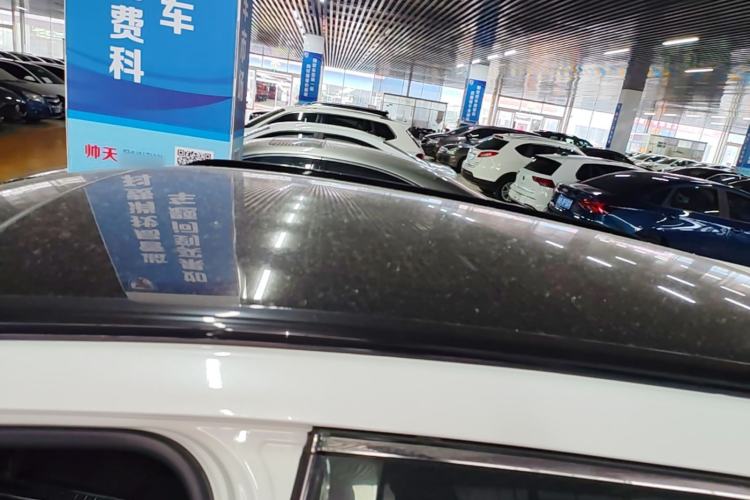 Used Wey VV5 2017 2.0T Flagship Edition Roof