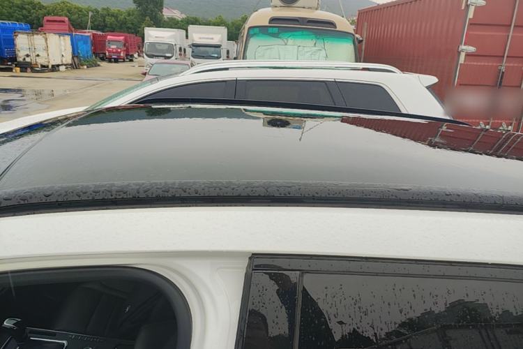 Used Wey VV5 2017 2.0T Ultra-Luxury Version Roof