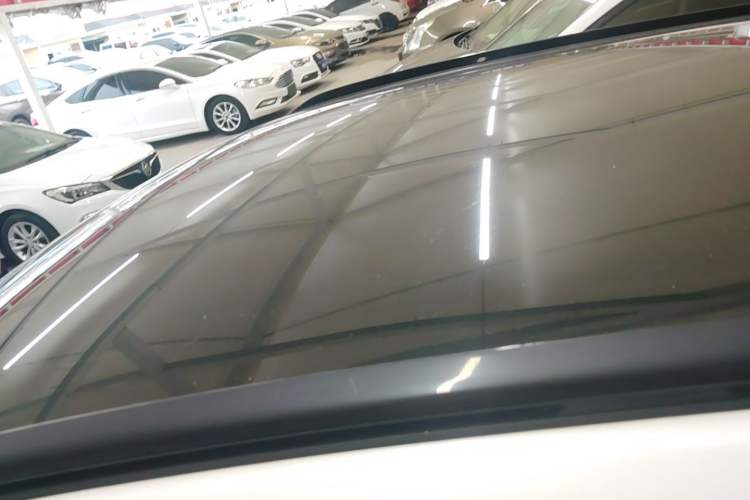Used Wey VV5 2017 2.0T Ultra-Luxury Version Roof