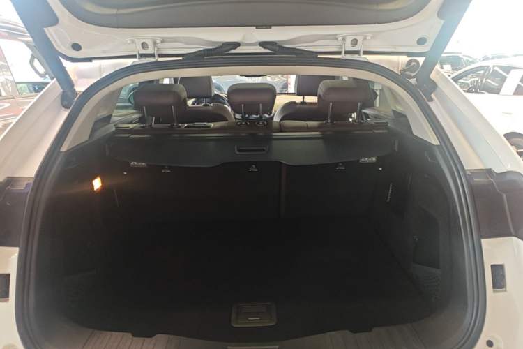 Used Wey VV5 2017 2.0T Flagship Edition Trunk