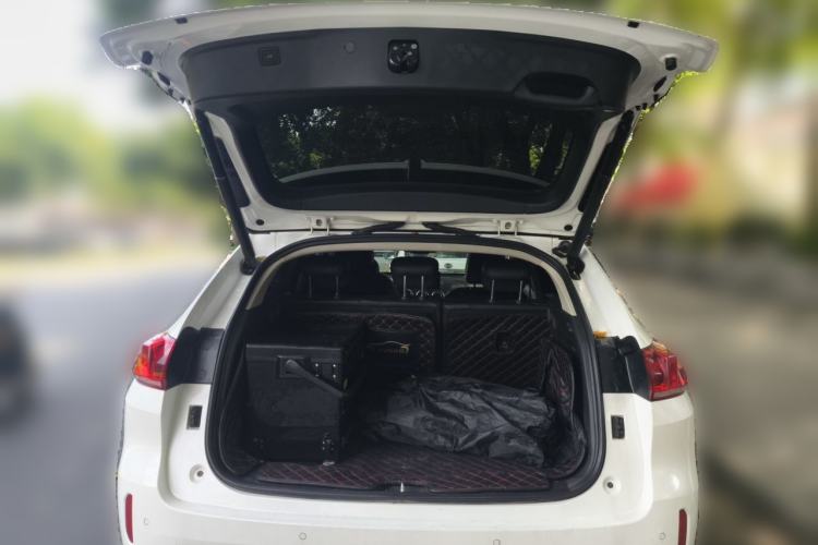 Used Wey VV5 2017 2.0T Ultra-Luxury Version Trunk