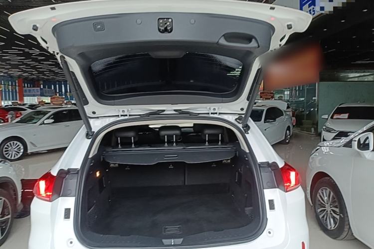 Used Wey VV5 2017 2.0T Ultra-Luxury Version Trunk