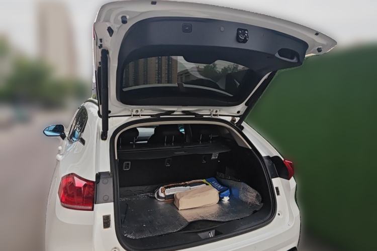 Used Wey VV5 2017 2.0T Ultra-Luxury Version Trunk